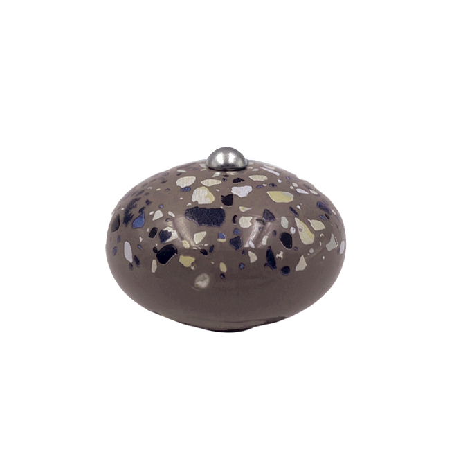 Poignée cocotte macaron céramique motif Terrazzo Chocolat